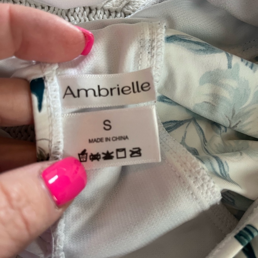 Ambrielle brand White & green Floral Tankini with knit braided straps size S - Picture 5 of 13